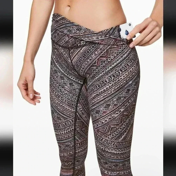 Lululemon Wunder Under High-Rise Tight *Engineered Full-On Luxtreme 28" Tribal - Picture 4 of 9